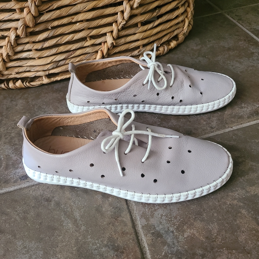 bueno Leather Sneaker Womens Size 38 Putty Color - Picture 7 of 10